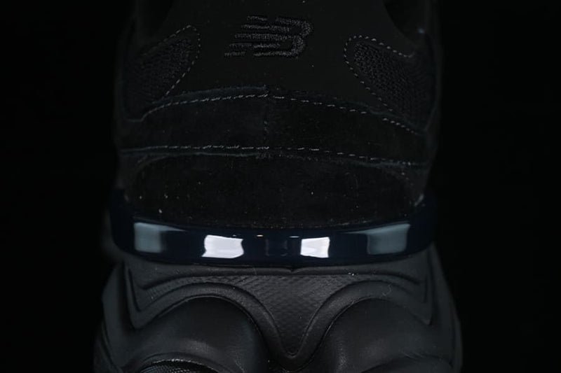 New Balance 9060 Triple Black