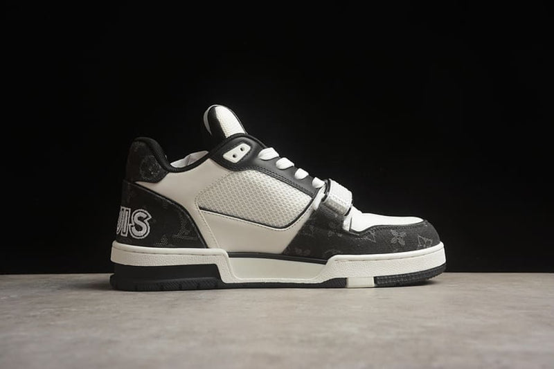 Louis Vuitton Trainer Black White